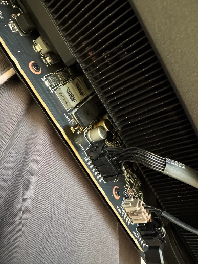 У пользователя загорелась самая дорогая на рынке модель GeForce RTX 5090, причём не из-за разъёма питания