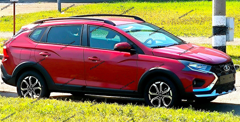 За месяц до старта продаж: Lada Iskra SW Cross показали в ярком цвете «Фламенко»