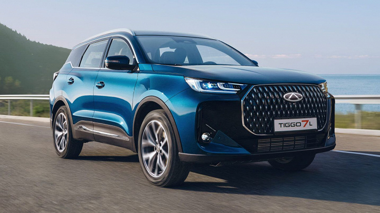 Chery Tiggo 7L с полным приводом подешевел сразу после начала продаж в России: в прайсах появились машины 2024 года выпуска