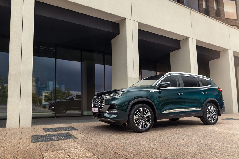 Chery резко снизила цены на семиместный Tiggo 8 Pro Max: машины 2024 и 2025 годов сравнялись 