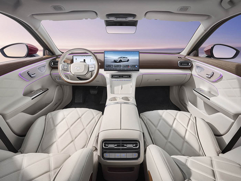 Больше Camry, мощнее Camry, роскошнее Camry — и не дороже: флагманский 5-метровый седан Chery Fulwin A9L с запасом хода более 2000 км оценили в 22 тыс. долларов
