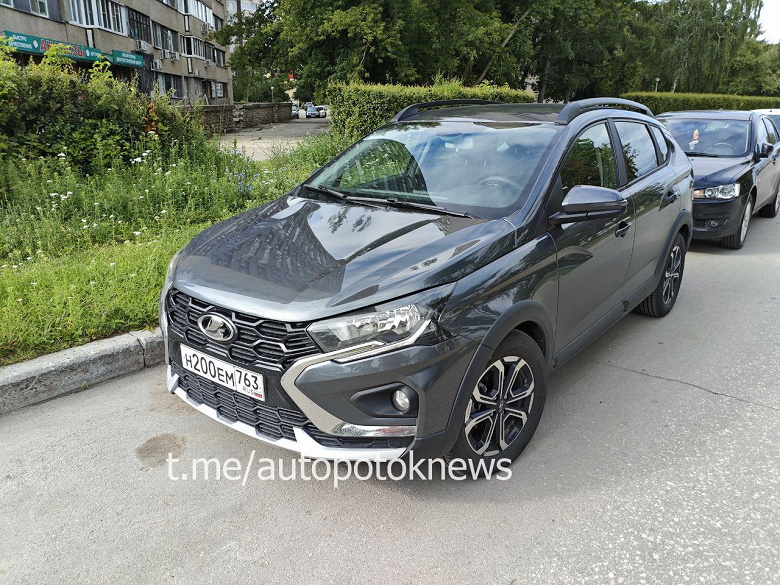 Первые Lada Iskra поставили на учет — машину засняли в Тольятти без какой-либо маскировки
