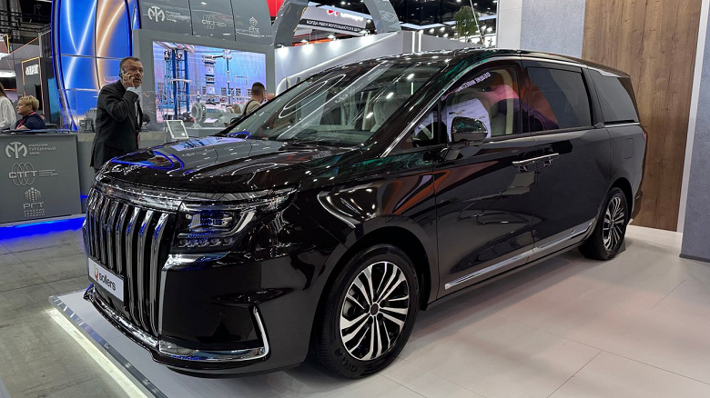 Аналог Toyota Alphard российской сборки с 2,0-литровым мотором и 8-ступенчатым «автоматом» показали в Екатеринбурге: в топовой версии Sollers SP7 четыре места и богатое оснащение