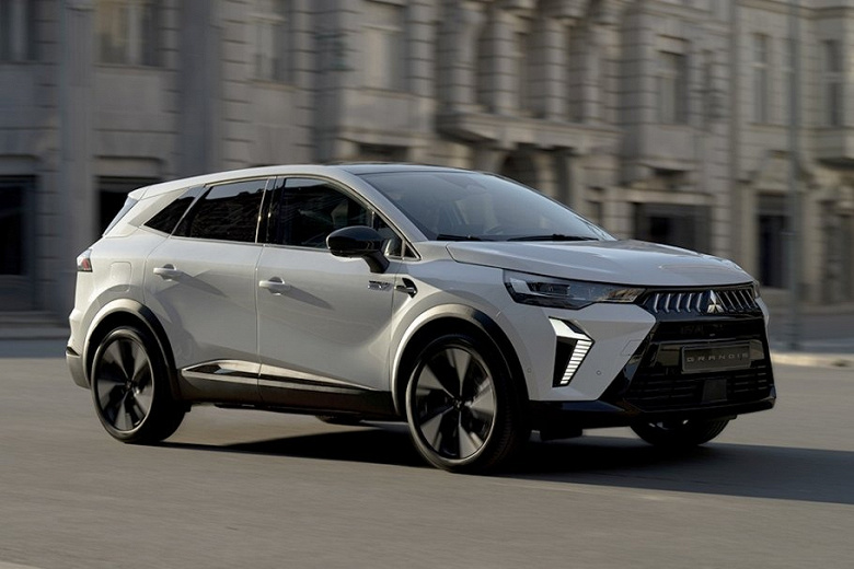 У Lada Azimut появился похожий одноклассник: представлен новый Mitsubishi Grandis 2025