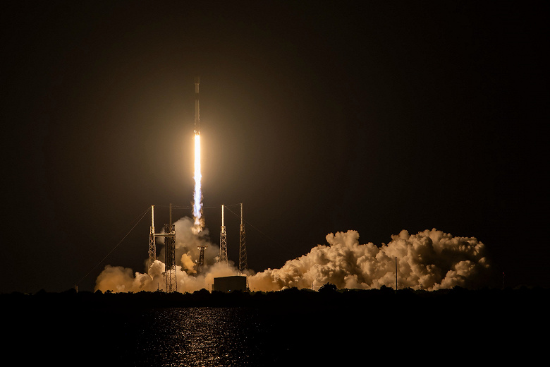 Ничего подобного никто ещё не делал: одна и та же ракета Falcon 9 слетала в космос и вернулась уже 29 раз