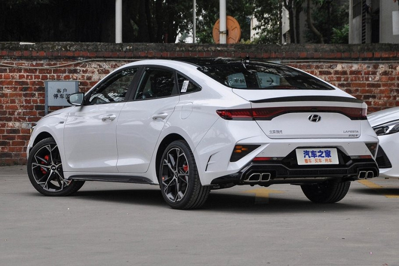 Мощный одноклассник Toyota Corolla и Honda Civic. В России появился 200-сильный Hyundai Lafesta 2025 года