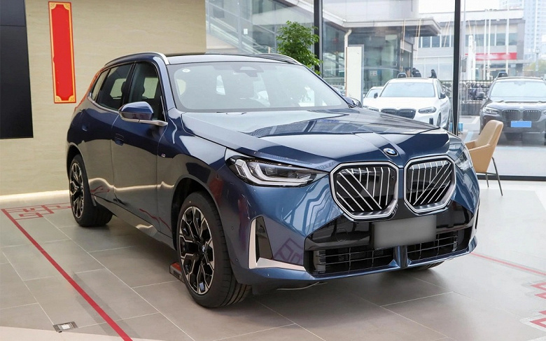 Новые BMW X3 Long 2025 уже в России: удлинённая база и цена почти вдвое ниже, чем у европейской версии