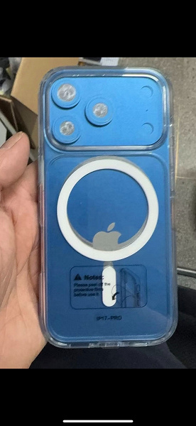 Новый iPhone будет ещё меньше похож на предшественников. На фото макета видны новый дизайн iPhone 17 Pro и другое расположение логотипа Apple