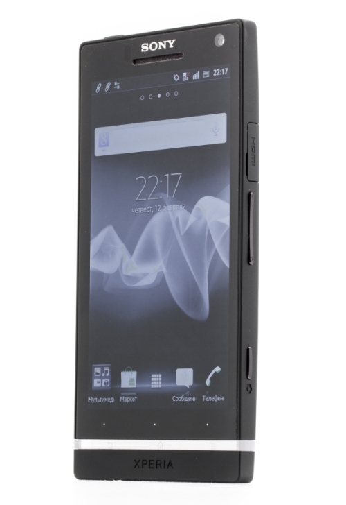 Sony Xperia S — лицевая сторона